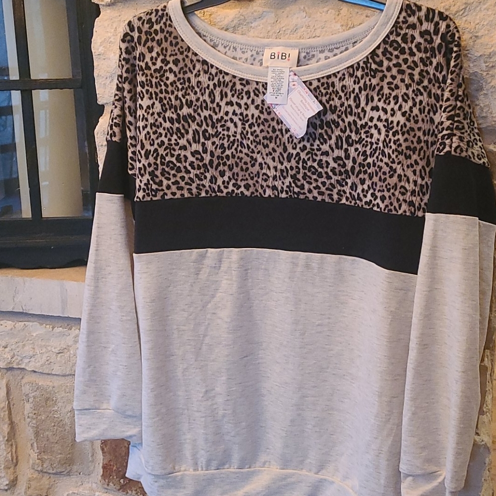 Women's shirt cheetah print